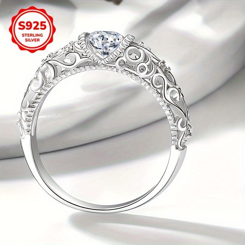 Elegant925Sterling Silver Ring with Hollow-carved Design, Suitable As an Engagement, Wedding, or Anniversary Gift, Inlaid with Round Classic