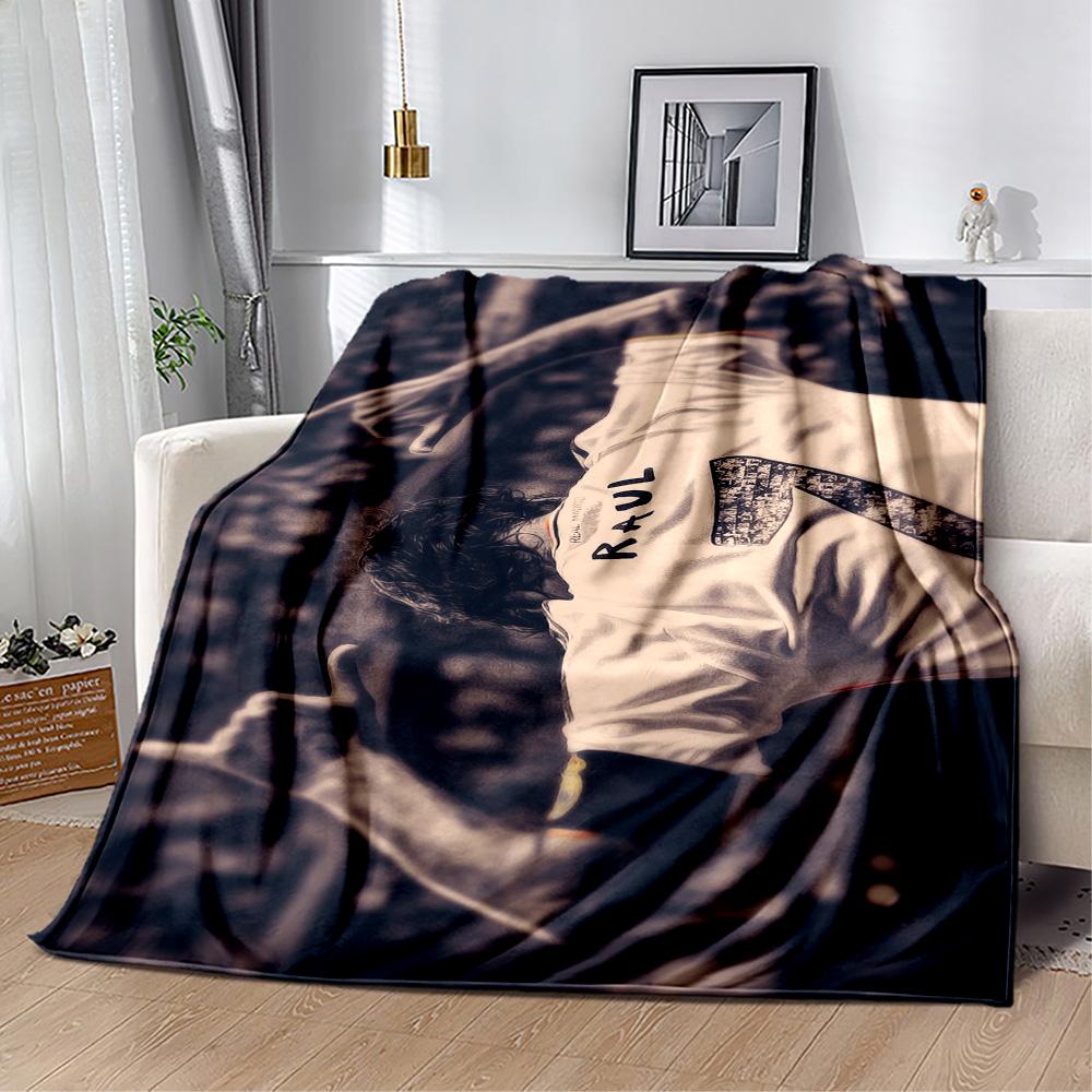 Real Madrid Graffiti Artwork Blanket Soft Warm Cozy Perfect for Livingroom Bed Bedding Four Seasons Multipurpose Modern