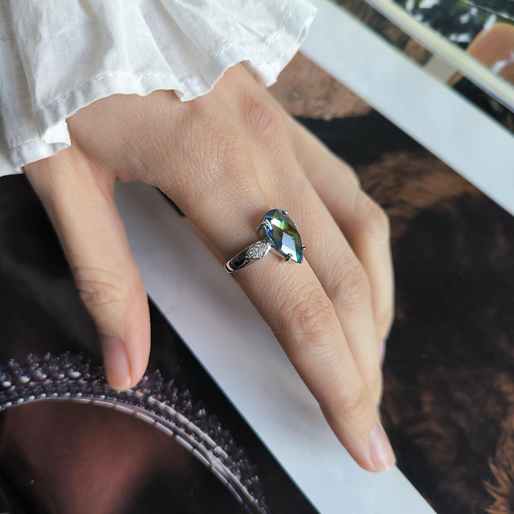 Серебряное кольцо с мистик топазом 3.492ct, вес изделия 3,47 гр (2203773)