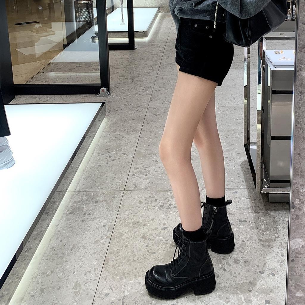 [Shei Su Yinyin] Legs Spice Girl~ Washed Horse Leather Lace-up Coarse Heel Locomotive Outdoor Short Boots Women's Martin Boots