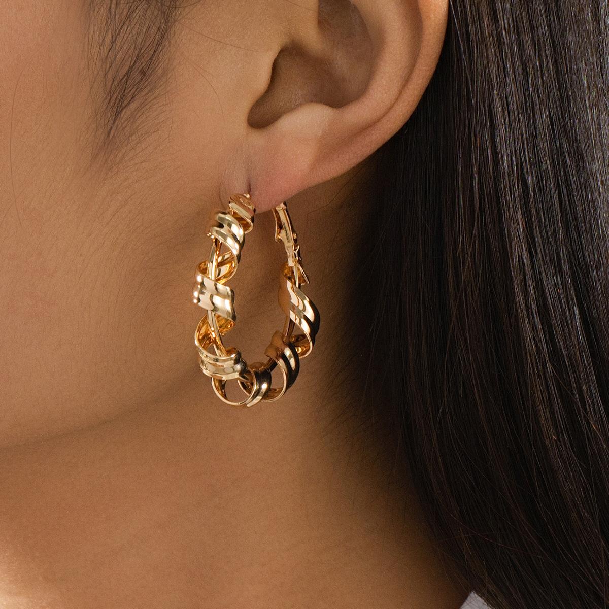 

Simple temperament personality ladies earrings золотой