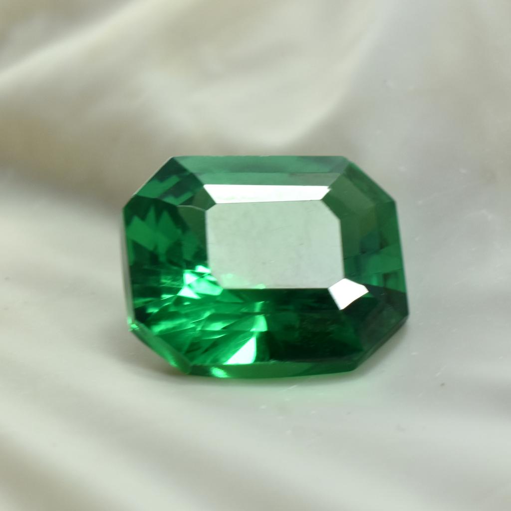 Extremely Rare Natural 10.85Ct Garnet Emerald Cut Green Loose Gemstone