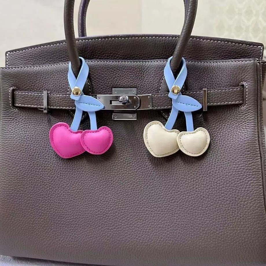 Car Keyring PU Leather Hanger PU Leather Bag Pendant Multi-color Keychain  Women