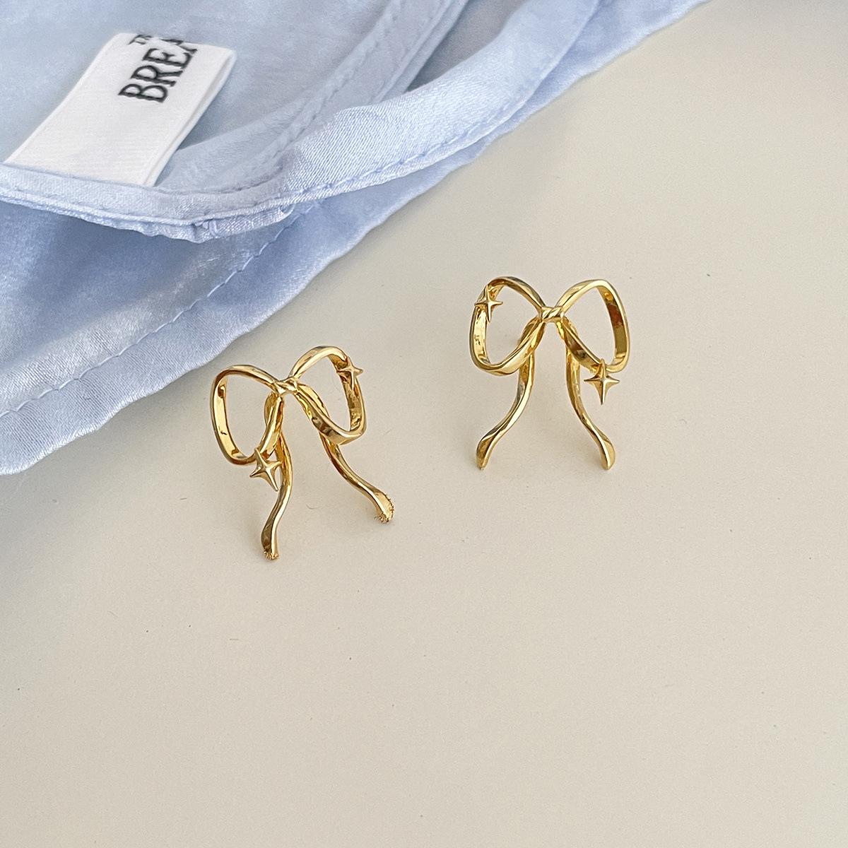 

Mori маленькие свежие и милые серьги-пусеты с ленточными бантами женские легкая роскошь высокий класс серебряная игла серьги в виде четырехконечной звезды новые 925 silver needles