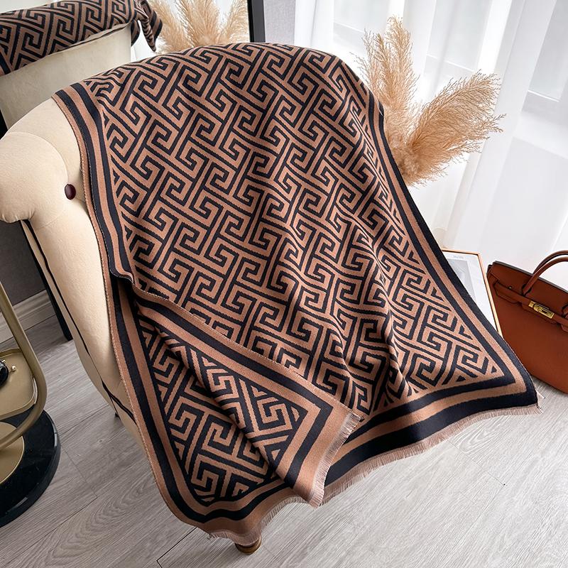 Winter new women's luxury brand cashmere scarf thick warm shawl scarf plaid jacquard soft women's shawl Bufanda shawl scarf