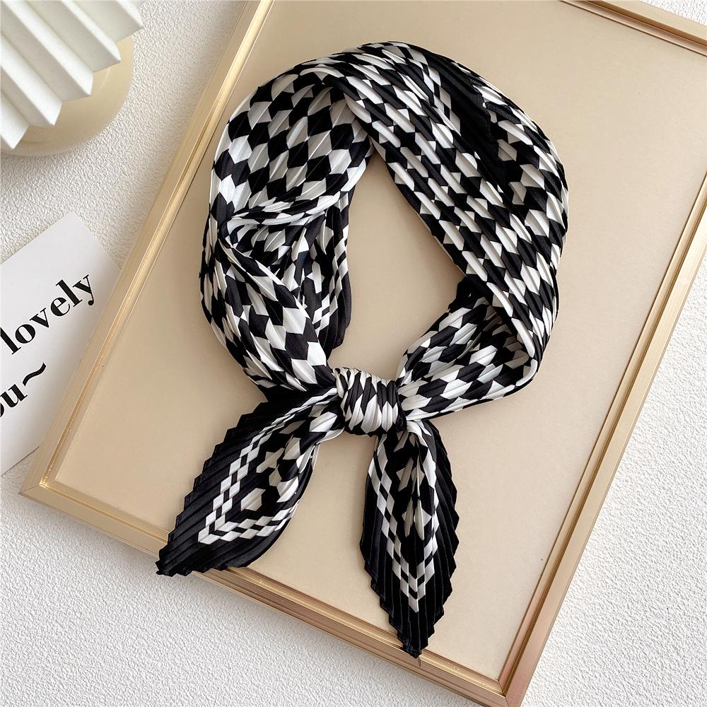 

Весна 70 Плиссированный маленький шелковый шарф: Универсальный декоративный аксессуар в корейском стиле для деловых женщин 70 cm