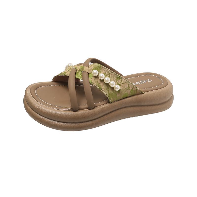 High-value Thick-soled Pearl Slippers for Women To Wear 2025 Summer New Fairy Style with Skirt Comfortable One-word Drag Girl