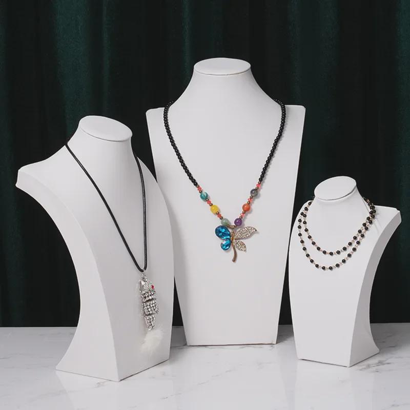 Expositor de collares moderno para la decoración de la sala de estar