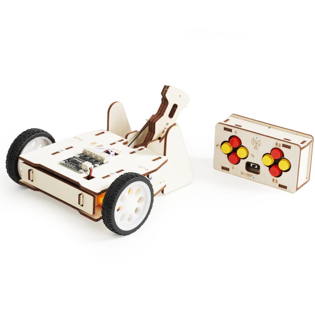 Remote Wooden Assembled Controlled Combat Vehicle With Rotating Sawtooth Set Toy