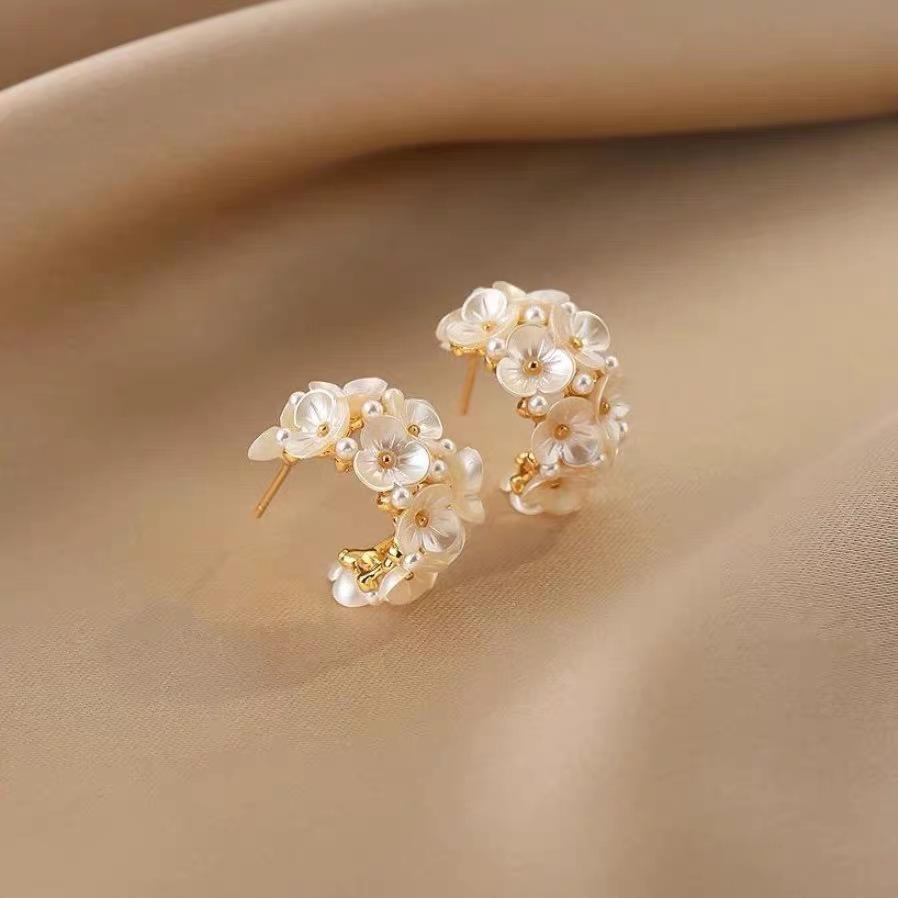 Diamond Pearl Flower Tassel Earrings Elegant Dangle Earrings Delicate Forest Stud Earrings For Women
