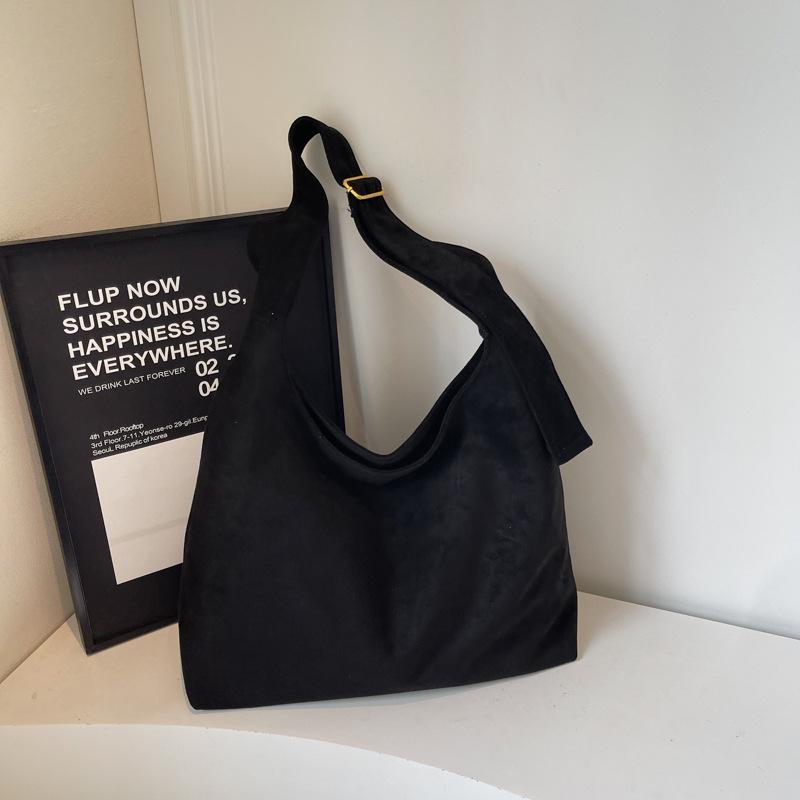 

Retro matte big bag women s 2025 new autumn shoulder bag high value texture commuter tote bag large capacity