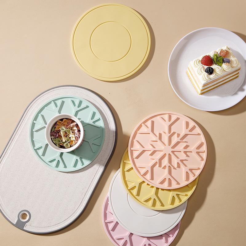 Heat-Resistant Non-Slip Silicone Dining Table Mat