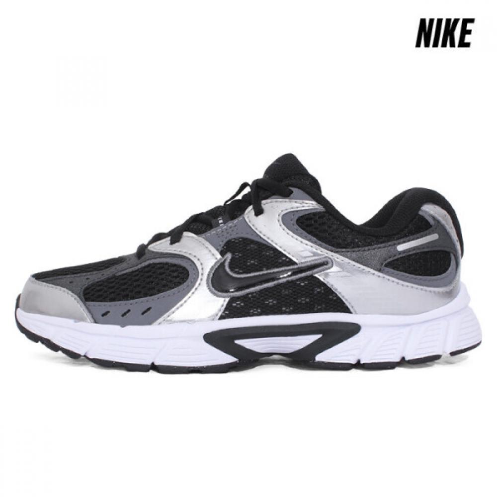 Nike V5 Rnr Running Shoe 6.5Y(245)