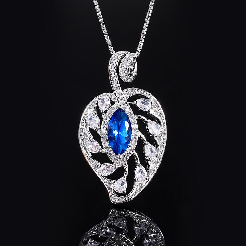 Temperament Fashion Necklace Court Vintage Sapphire Necklace Ruby Clavicle Chain Spot