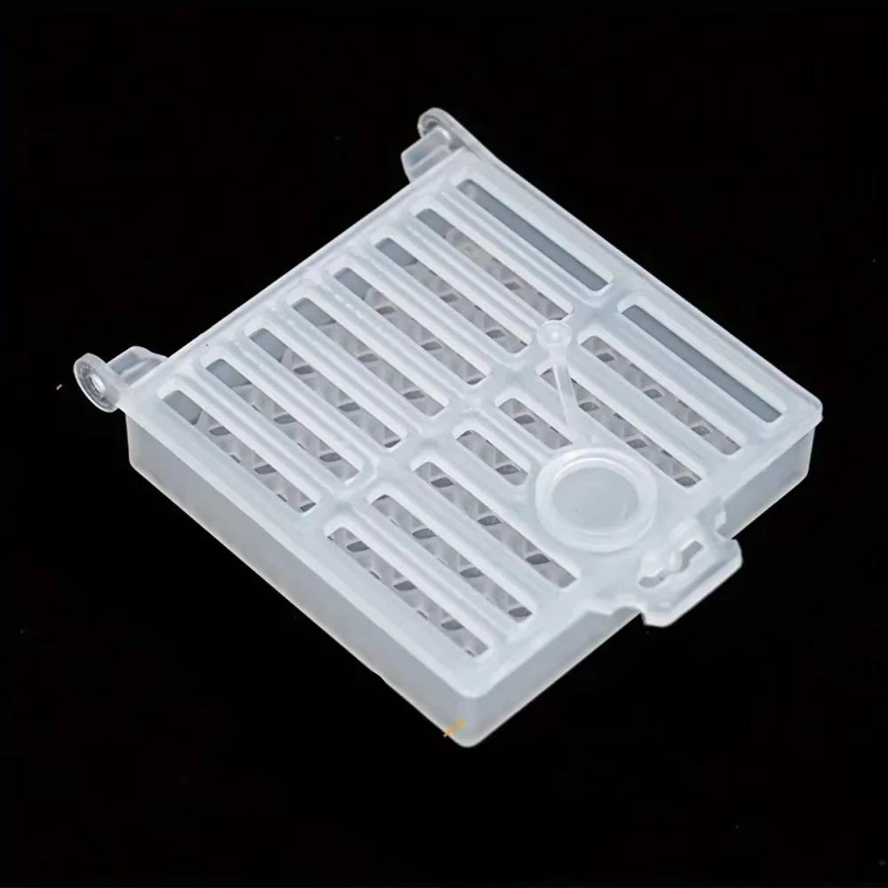 

1/2Pcs Beekeeping Transport Queen Cages New Design Bee Post Cage Transparent Box with Comb Fundation Sheet Queen Rearing Tool