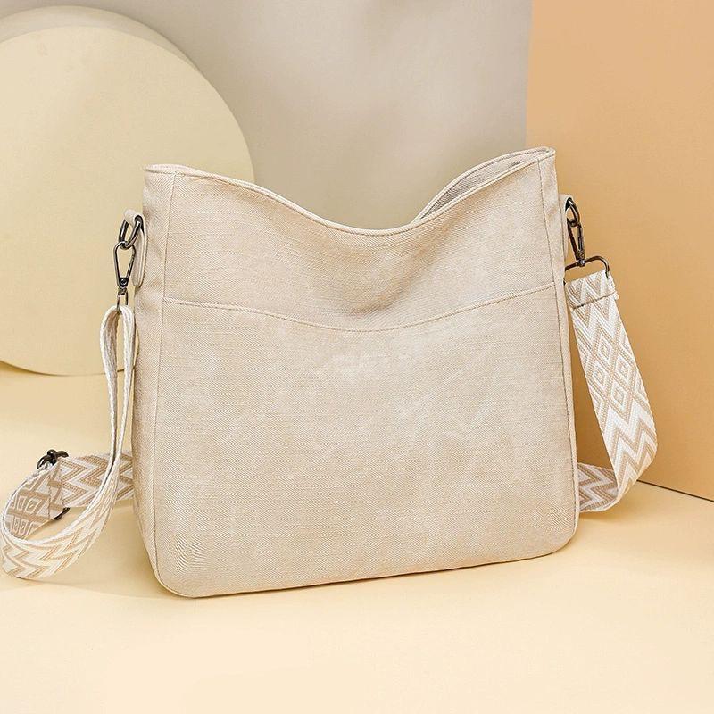 

Retro Denim Bag Women Simple Large-capacity Foreign-style Shoulder Commuter Cross-body Bucket Trendy 28x9x27 покинуть белый