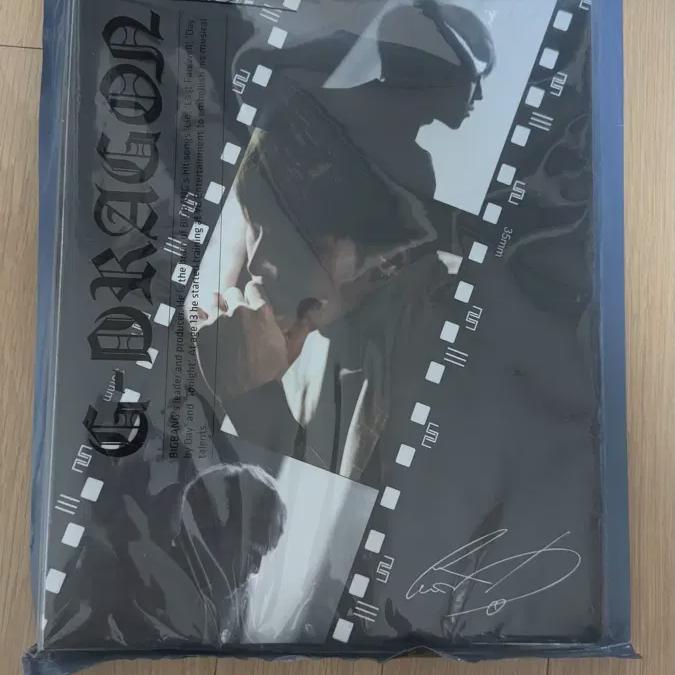 

Big Bang Официальный Товарный Файл Steel G-dragon 2