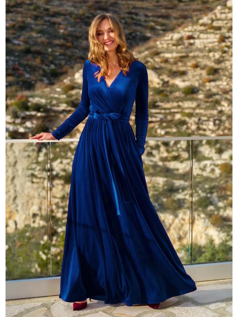 Elegant Velvet V-Neck Bridesmaid Dress for Autumn/Winter