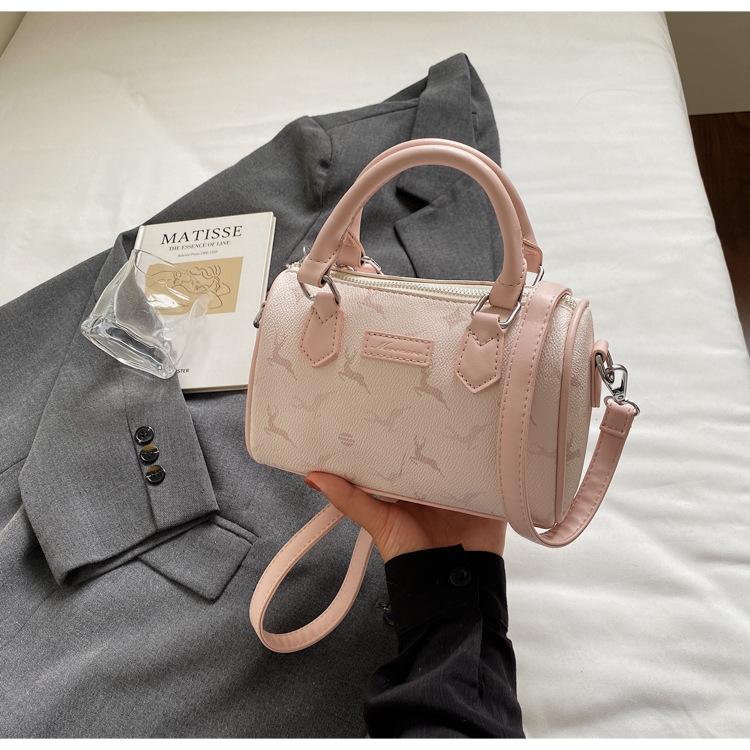 

2025 новая портативная сумка-саквояж, универсальная ретро-принтованная сумка-подушка, нишевая модная дорожная сумка через плечо розовый