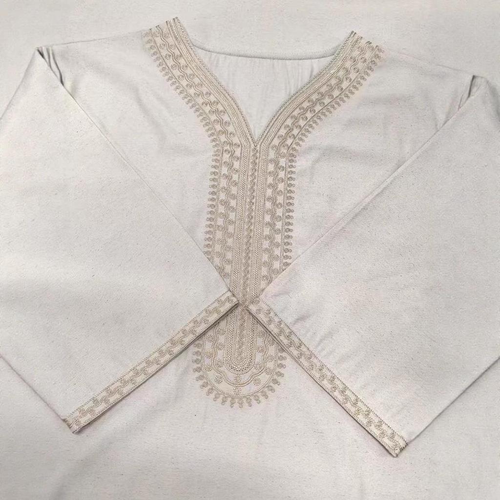 2025 Premium Heren Thobe met Borduurwerk en Zakken, Korte Mouwen