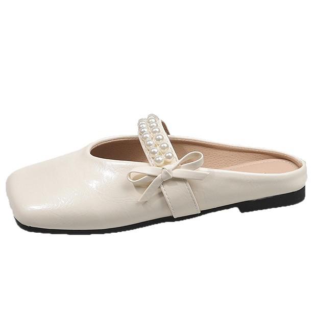 Square Head Pearl Belt Flat Bottom Cool Slippers Women's Outer Wear Summer 2025 New Light Mouth Fashion Soft Bottom Bag Head Half Slippers