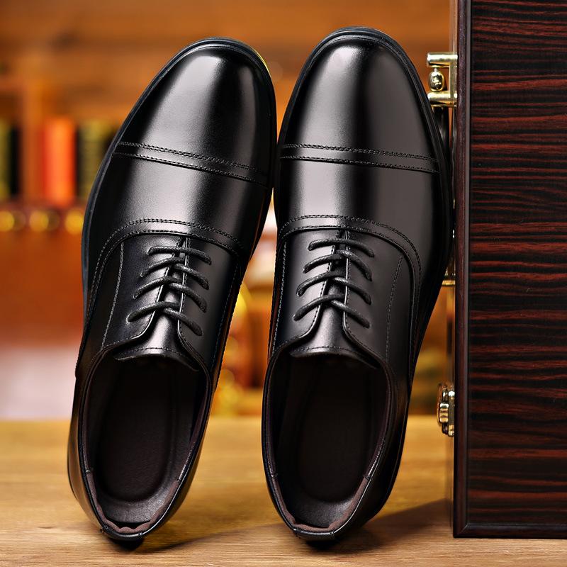 Men'S Leather Shoes Leather Breathable Business Dress Three Joint Men'S Shoes Leather Shoes Versatile Non-Slip Soft-Soled Shoes Men