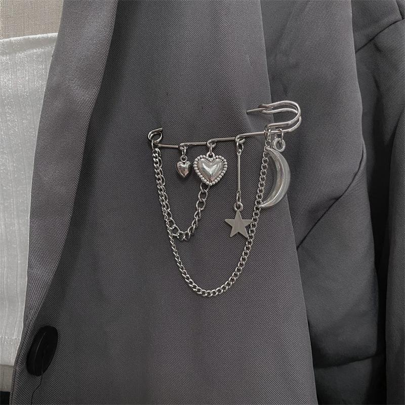 Fashion Creative Heart Angel Wings Chain Brooch For Women Men Suit Decoration Tassel Chain Pin Clothing Accessories Gifts