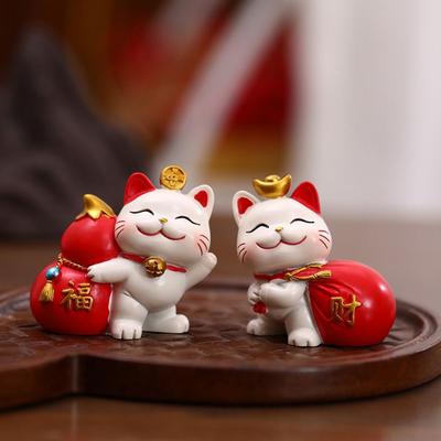 Gifts Japanese Lucky Cat Figurines Creative New Year Wealth Fortune Sculpture Kawaii Cute Car Ornaments Home