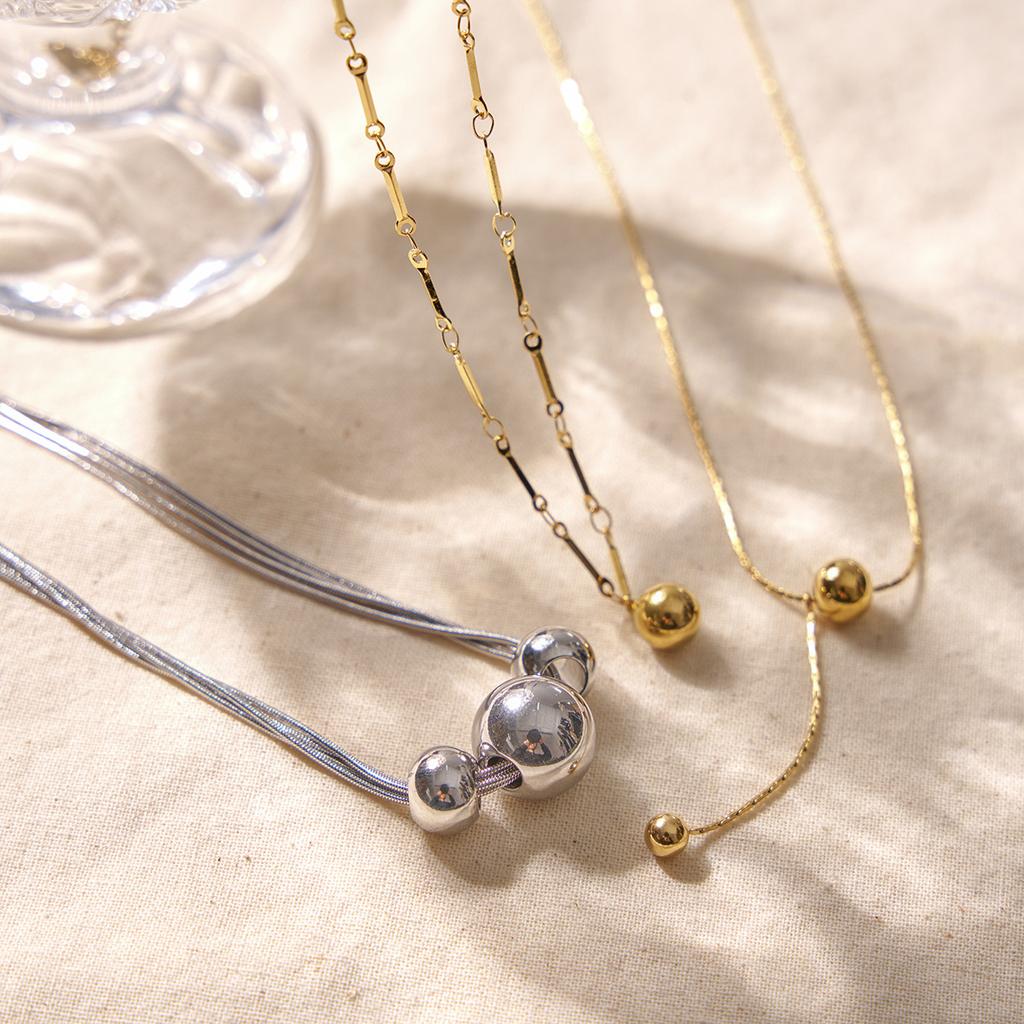 Round Ball Necklace Retro Geometric Collarbone Chain Temperament Titanium Steel Necklace Women'S Niche Design Sweater Chain Necklace