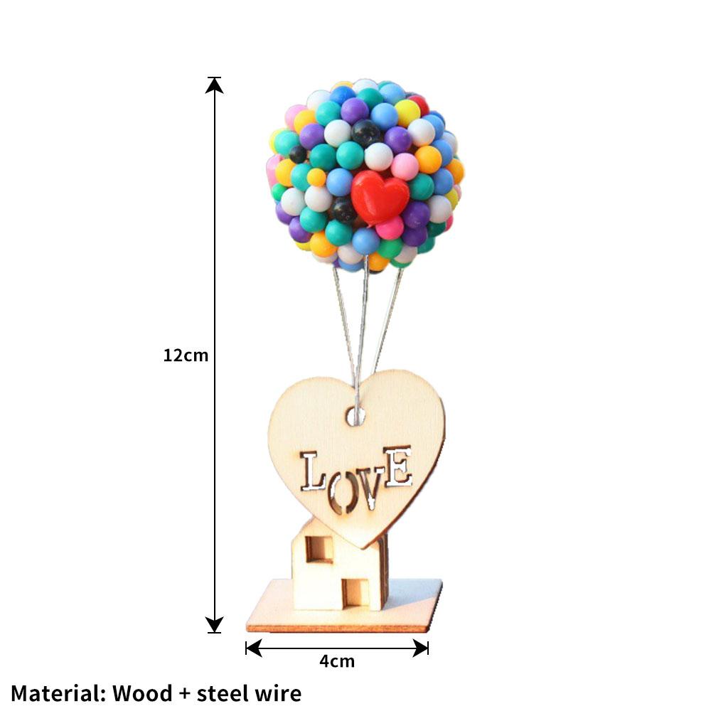 Car decorations, flying house circular notes, wooden houses, colorful advertising balloons, car decorations, ornaments