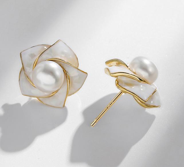 

Elegant 2025 Sweet Flower Pearl Stud Earrings with 925 Silver Needle