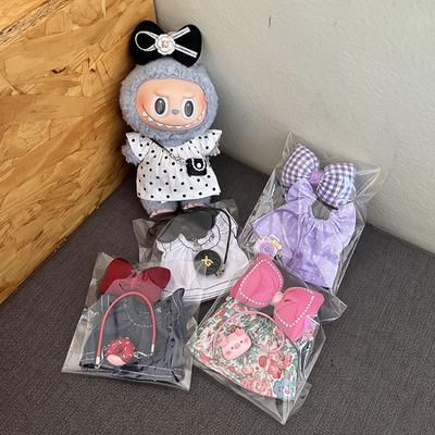 Ciondolo Labubu da 17 cm per Bambini Vestito Maglione Salopette T-shirt Maglione Set Cappello Borsa a Tracolla Cartone Animato