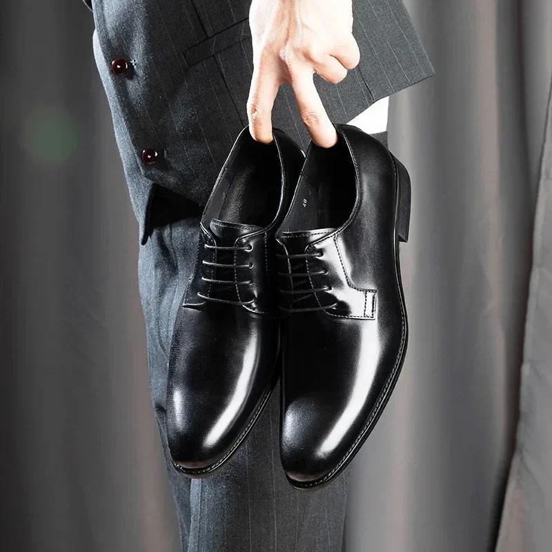 Hot Seller Business Casual Shoes Trend Patent Leather Men Wedding Shoes Oxfords Shoes Designer Pointed Toe Shoe