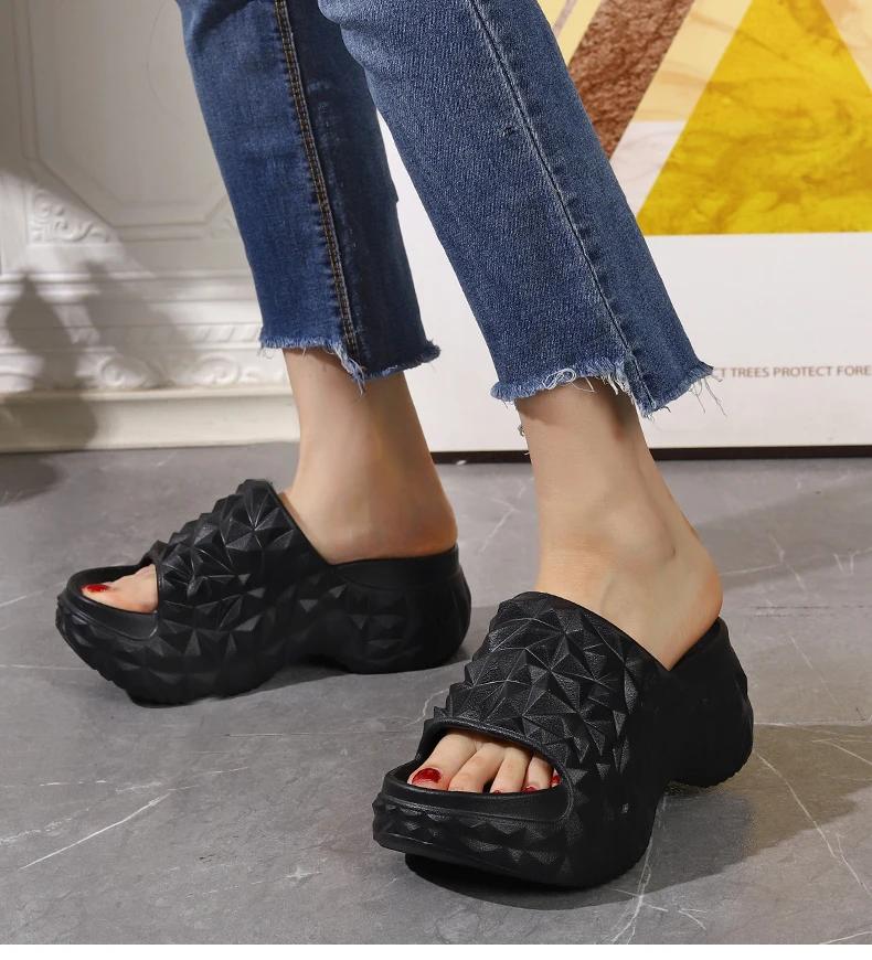 Fashion Women's Fashionable Slippers Outdoor Indoor Slippers EVA Soft Thick Soled Casual Sandals Suitable for Girls