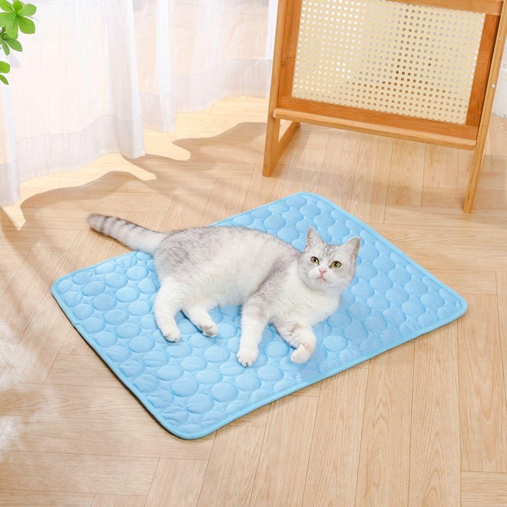 Breathable Pet Ice Pad Bite Resistant Dog Cooling Mat Comfortable Dog Cooling Ice Pad  Offices