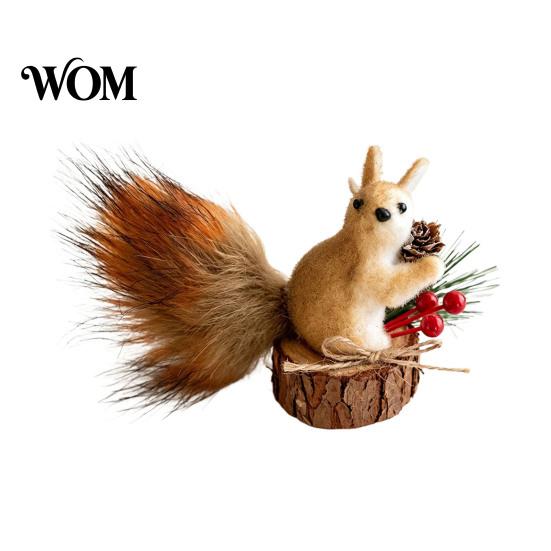 Lanyard Design Hanging Squirrels Christmas Squirrel Ornaments for Tree, Cute Felt Plush Woodland with Pine Handmade Style Holiday Cone, Forest Animal