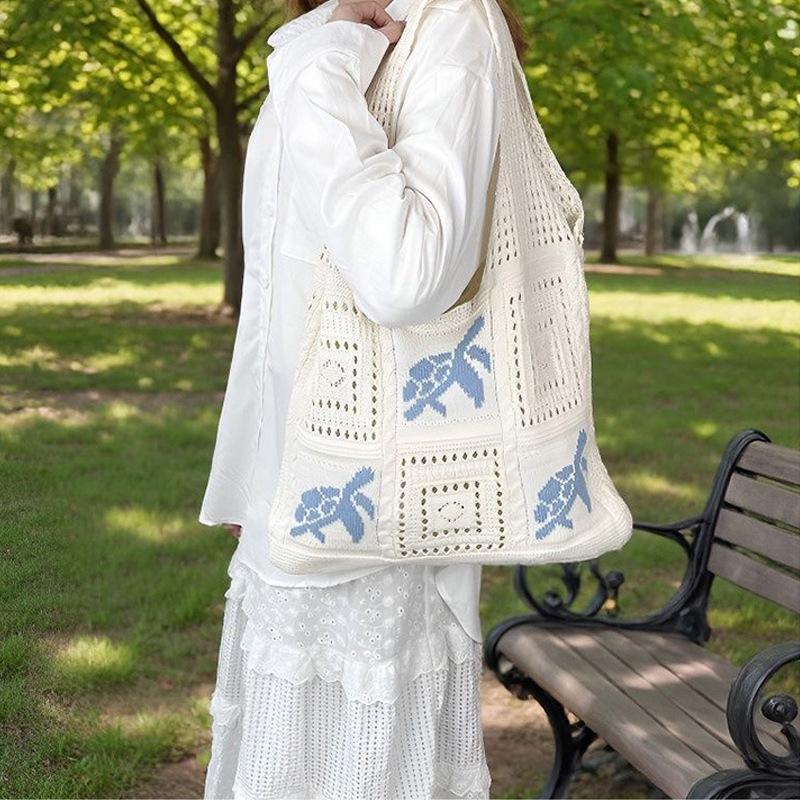 Knitted Beach Resort Hollow Tote: Women's Large Capacity Single Shoulder Bag for Commute or Outing