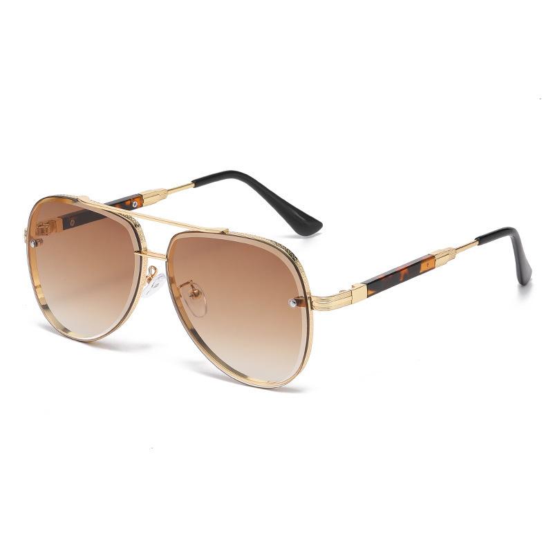 Luxury Pilot Aviator Sunglasses Gold Metal Frame Trends Gradient Lens Cool Retro Shades UV High Fashion Eyewear for Men Women