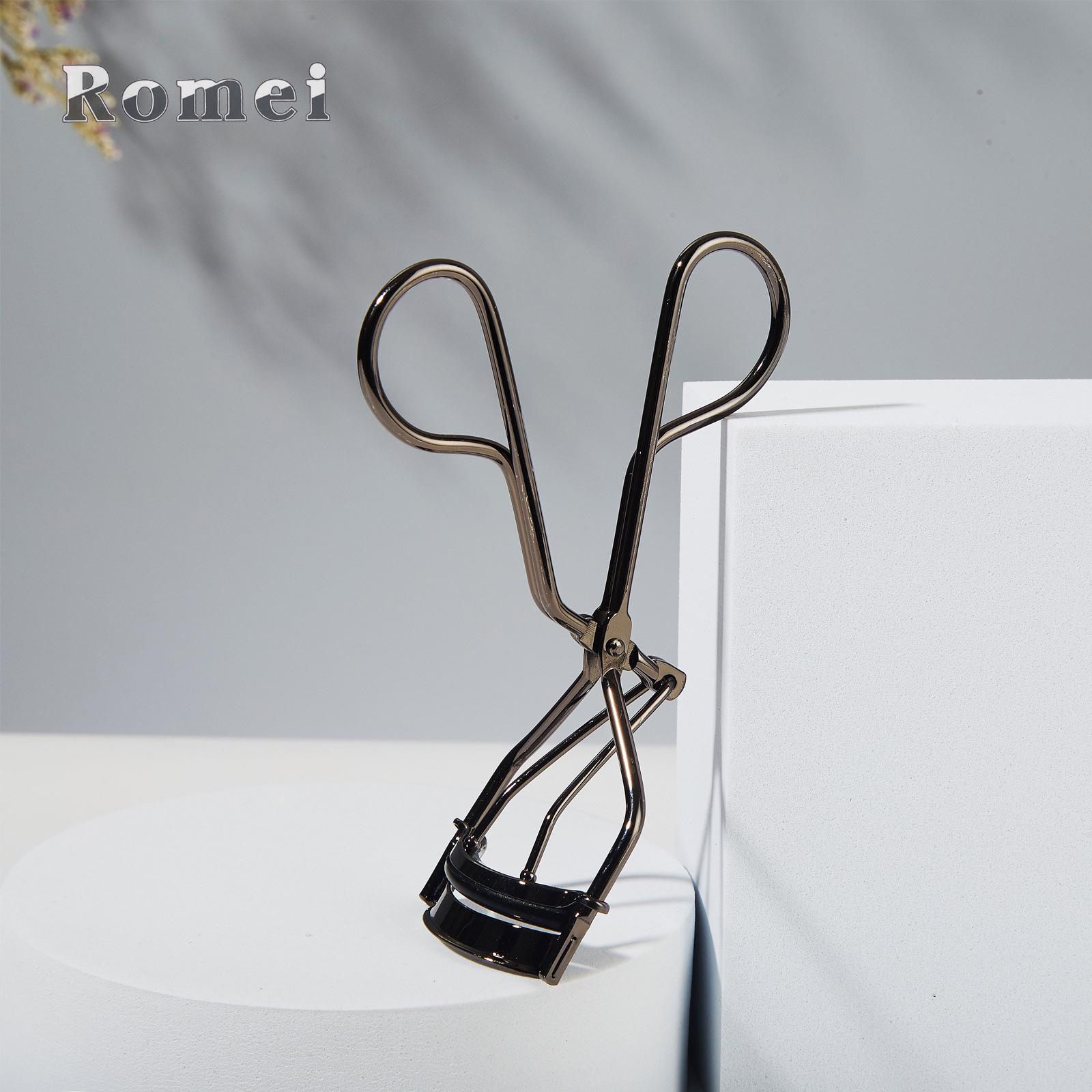 

Gun Black Electroplated Silicone Eyelash Curler with Multiple Curvatures