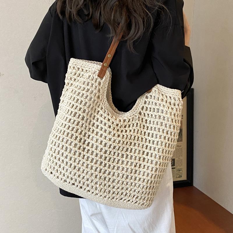 Large capacity hand-woven bags, women's 2025 new straw bags, beach vacation shoulder bags, commuter tote bags