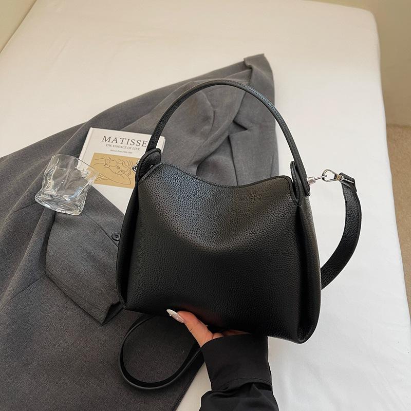 Popular bag women's new versatile simple messenger bag portable bucket bag