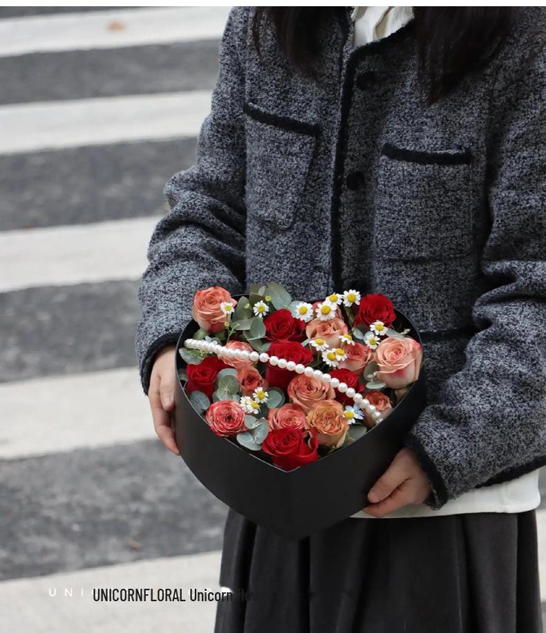 Heart-Shaped Transparent Gift Box for Flowers & Fruits - Perfect for Valentine's Day