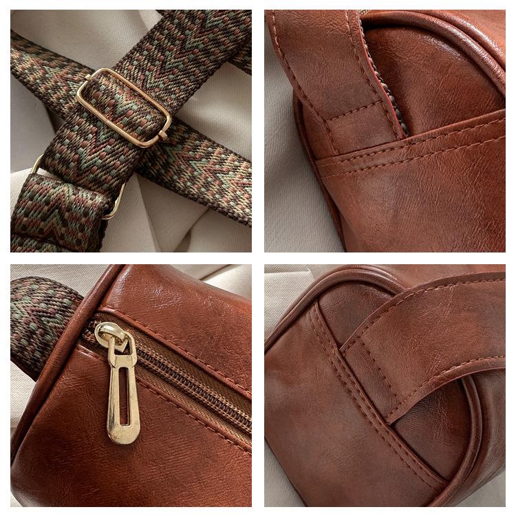 Women's Faux Leather Vintage Small Square Bag Fashionable Wide Strap Shoulder Crossbody Bag with Zipper Pocket