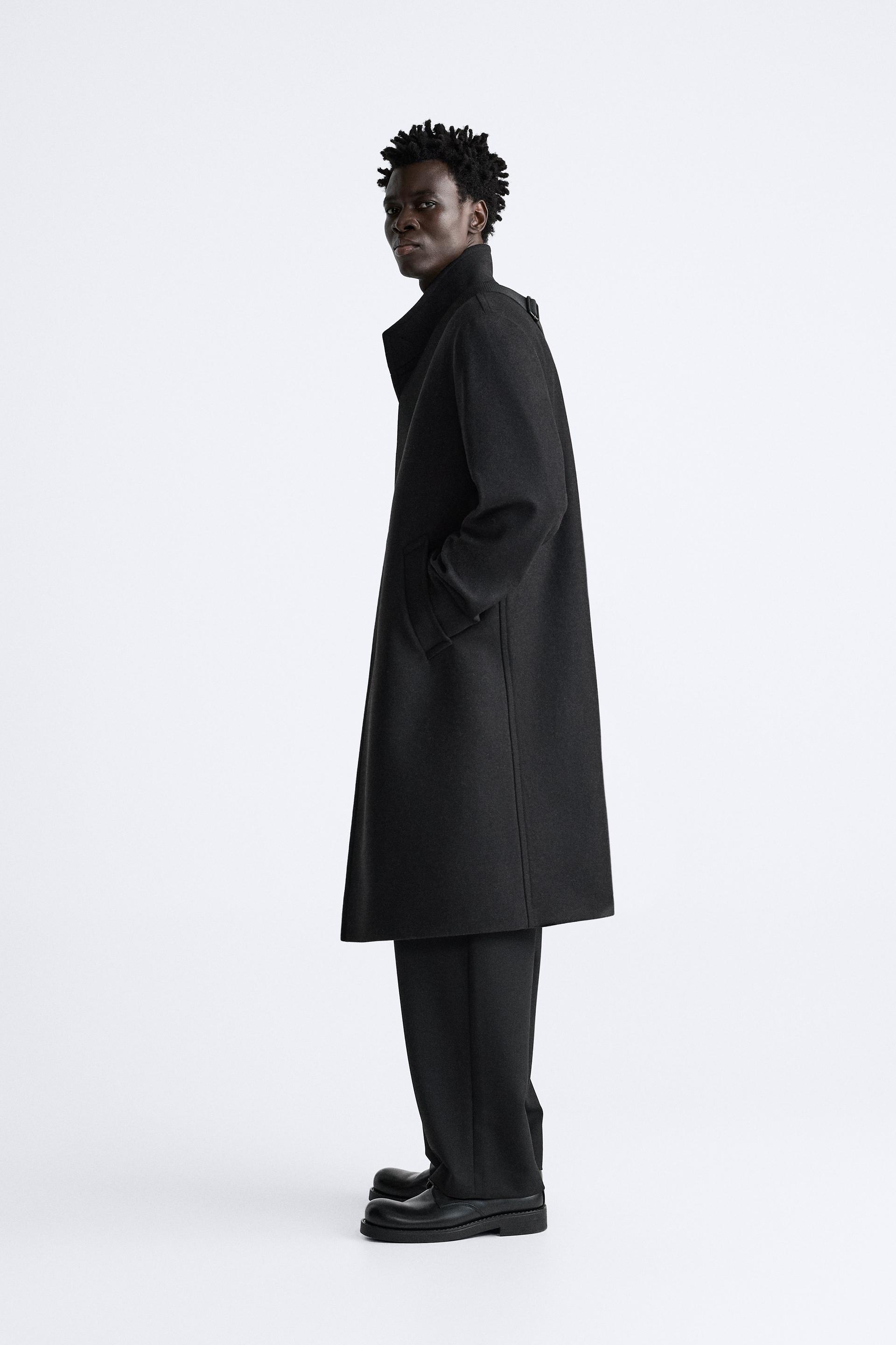 

ПАЛЬТО ИЗ ПОЛУШЕРСТЯНОГО ВОЙЛКА