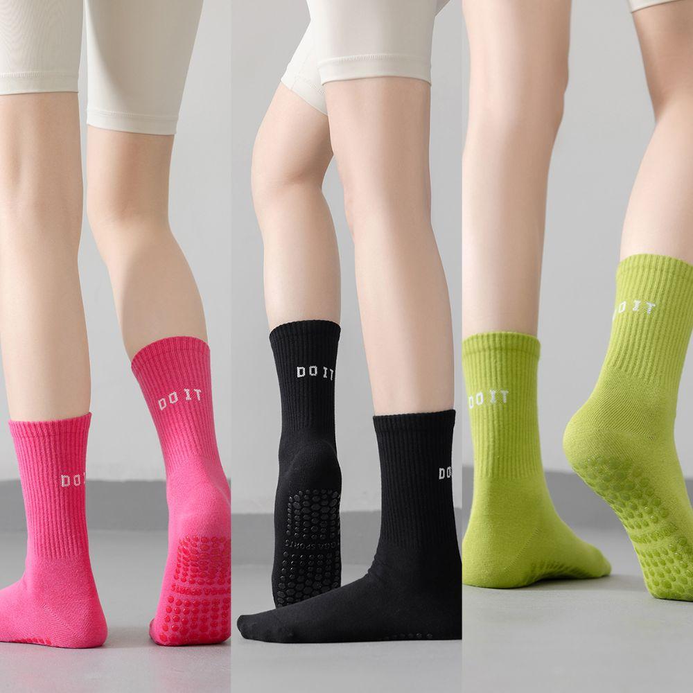 Solid Color Mid-calf Socks Cotton Sports Socks Comfortable Pilates Socks