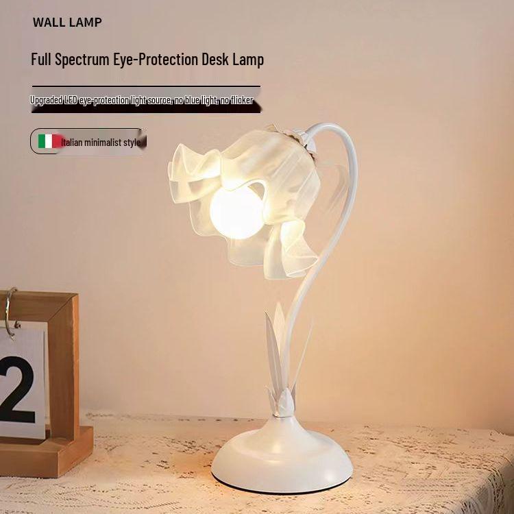 Pastoral Study & Bedroom Night Light: Eye-Friendly Internet Celebrity Table Lamp with Floral Design