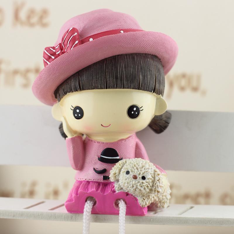 Cartoon Dog-Hugging Dangling Leg Doll - Creative Couple Home Decor & Wedding Gift