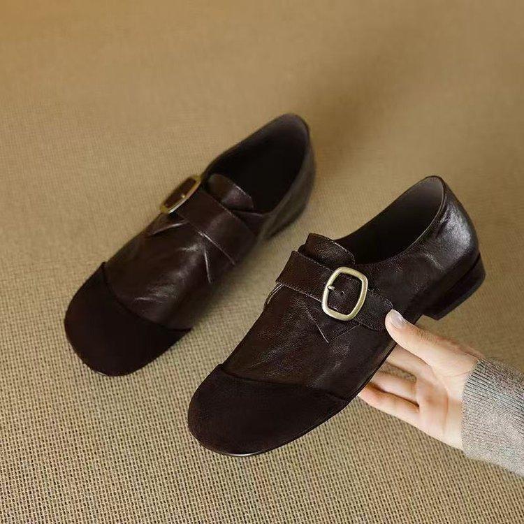 Zapatos bajos retro franceses de cuero pequeño para mujer 2025 nuevos de tacón bajo de cuero suave comercio exterior retro cómodos zapatos individuales de mujer
