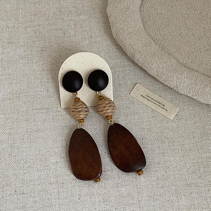 Bohemian Retro Straw Woven Wooden Stud Earrings Collection: Vacation Style Fashion Trend Jewelry
