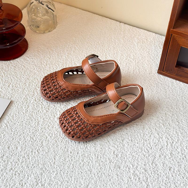 Autumn Summer New Girls Leather Shoes with Buckle Hollow Princess Sweet Classic Cut-outs Breathable mary janes I06302